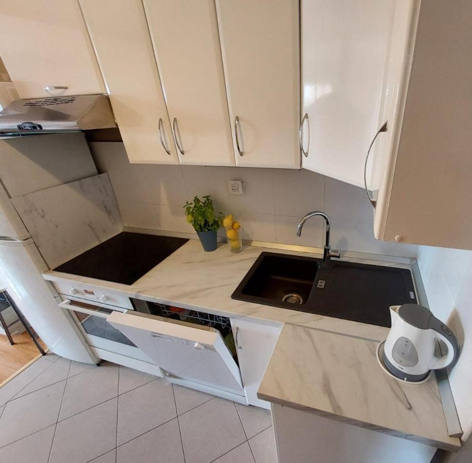 Apartment Vira Макарска Екстериор снимка